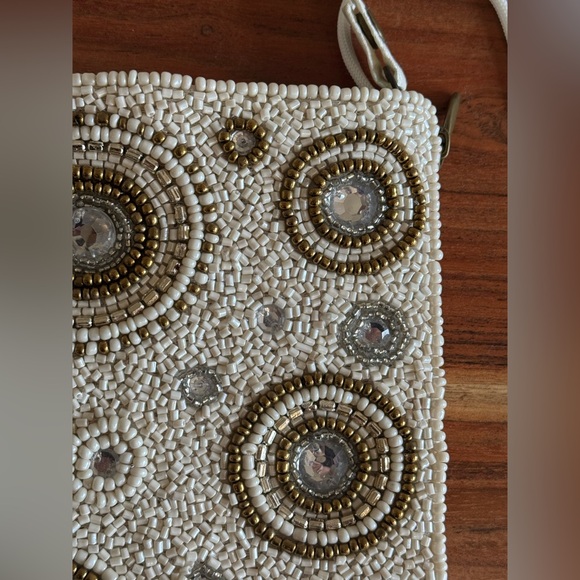 White Beaded Bag Purse Evening Bag Handbag Change
Purse - Picture 6 of 9